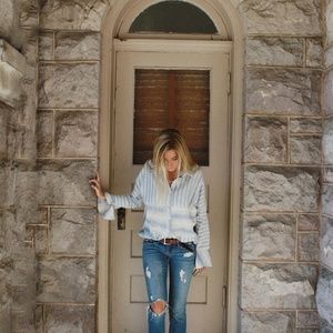 🤩HOST PICK🤩Striped Button Down Blue&Cream Top
